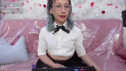 Snapshot of skarletjhonson_ chatting on September 25, 7:51 am Skarlet online show from September 25, 7:51 am