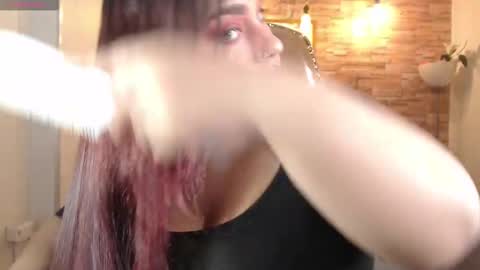 Snapshot of skeler_lovd_b chatting on February 20, 2:02 pm Skarlet online show from February 20, 2:02 pm
