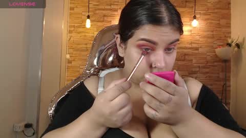Snapshot of skeler_lovd_b chatting on February 12, 1:27 pm Skarlet online show from February 12, 1:27 pm