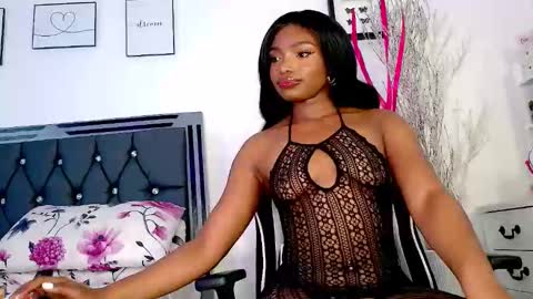 Snapshot of skimask_freak chatting on September 22, 10:46 am Krystal Belle online show from September 22, 10:46 am