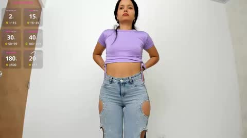 Isabela online show from November 9, 11:50 am