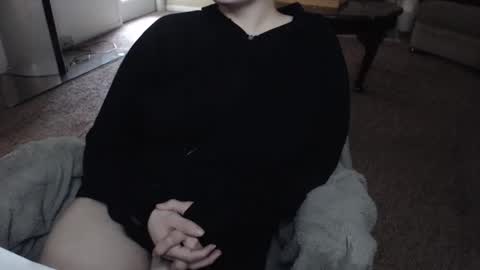 SKYLE   online show from December 20, 3:38 pm