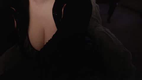 SKYLE   online show from February 19, 1:29 am