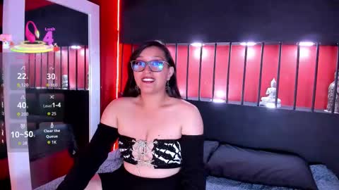 Snapshot of skye_bluee_ chatting on September 25, 3:49 am skye_bluee_ online show from September 25, 3:49 am