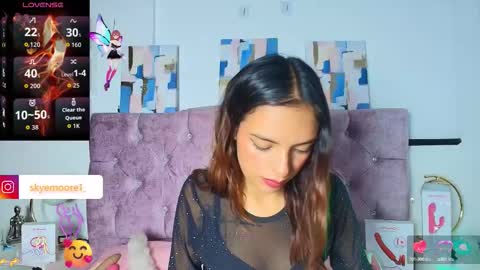 Snapshot of skye_moore chatting on October 2, 6:57 pm skye moore online show from October 2, 6:57 pm