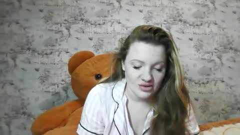 Skyler online show from March 14, 5:36 pm