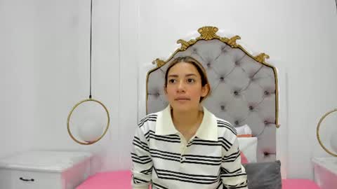 Skyler online show from June 21, 3:32 am