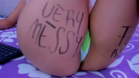 Snapshot of skynny_horney chatting on January 15, 9:30 pm Skynny online show from January 15, 9:30 pm