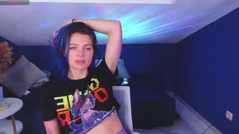 Snapshot of slayq777 chatting on October 15, 9:06 pm Emilia online show from October 15, 9:06 pm