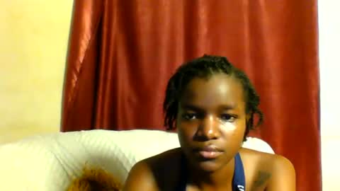 Snapshot of sleek_ass chatting on February 27, 10:59 am sleek_ass online show from February 27, 10:59 am