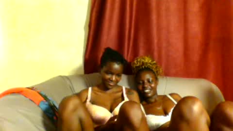 Snapshot of sleek_ass chatting on March 9, 1:15 pm sleek_ass online show from March 9, 1:15 pm