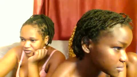 Snapshot of sleek_ass chatting on February 26, 8:46 pm sleek_ass online show from February 26, 8:46 pm