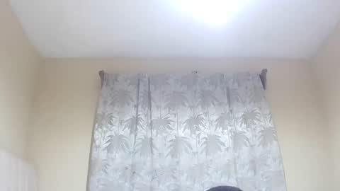 slender_sweetbabe online show from May 3, 11:57 am