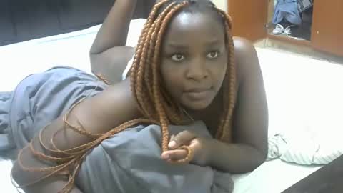 Snapshot of slim_joy chatting on February 18, 10:14 pm slim_joy online show from February 18, 10:14 pm
