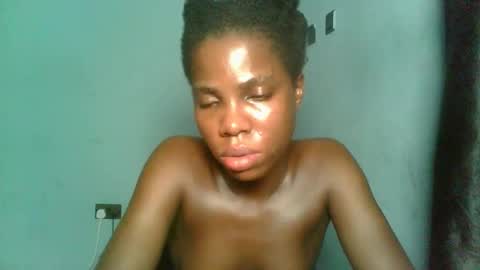 Snapshot of slimzyxdoll chatting on October 5, 2:05 am slimzyxdoll online show from October 5, 2:05 am