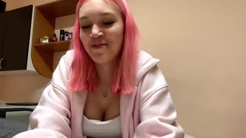 Viola online show from March 30, 3:44 pm