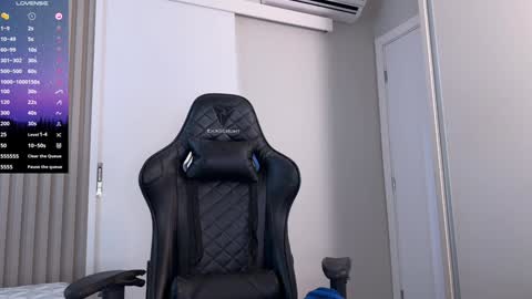 Emily Burns online show from December 10, 3:12 pm