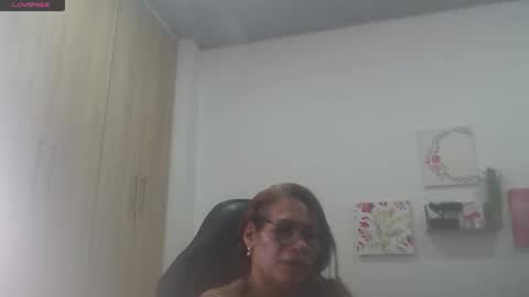 Smileth online show from November 9, 2:57 pm