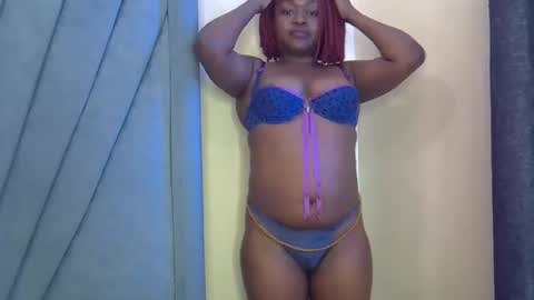 Snapshot of smiley_berry chatting on September 19, 12:59 pm smiley_berry online show from September 19, 12:59 pm