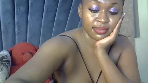 Snapshot of smiley_berry chatting on October 10, 11:31 pm smiley_berry online show from October 10, 11:31 pm