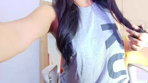 Snapshot of sneakyy_fantasy chatting on March 4, 4:17 am Hellen  online show from March 4, 4:17 am