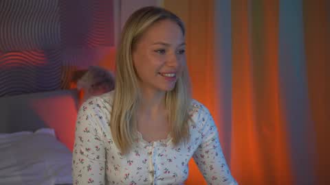 Candice Snow online show from December 21, 10:17 am