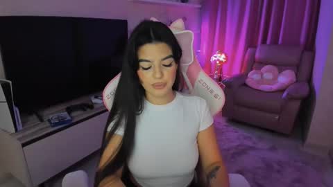 snowingwinter online show from September 16, 7:44 pm