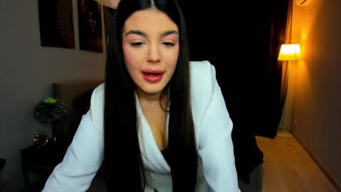 snowingwinter online show from March 8, 11:36 am