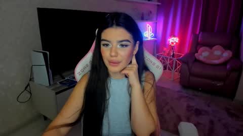 snowingwinter online show from October 2, 11:10 pm