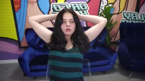 snowwhite_bella online show from November 14, 6:08 pm