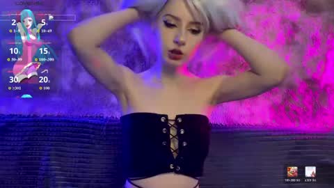 snowy_alice online show from May 13, 2:34 pm