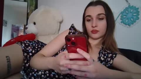 Babygirl Ivy online show from January 23, 11:37 pm