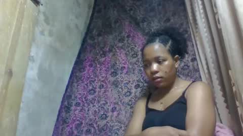 Snapshot of soamanaperina chatting on October 17, 6:38 am soamanaperina online show from October 17, 6:38 am