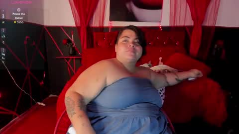 Snapshot of sobigcurvy44 chatting on September 28, 4:52 am leidy online show from September 28, 4:52 am
