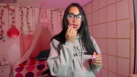 Snapshot of soffi_roberts chatting on January 14, 12:45 pm sofiia online show from January 14, 12:45 pm
