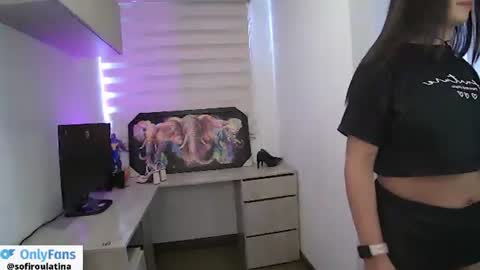 soffi_rousel_ online show from June 10, 5:33 pm
