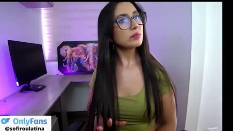 Snapshot of soffi_rousel_ chatting on October 14, 5:37 pm soffi_rousel_ online show from October 14, 5:37 pm