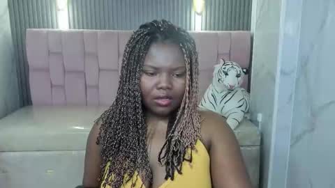 soffia_b online show from October 16, 3:20 am