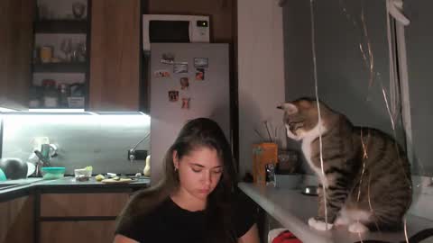 Sofi online show from November 22, 10:01 pm