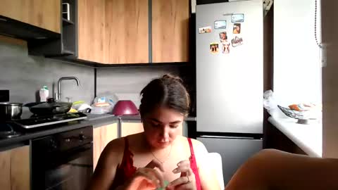 Sofi online show from July 7, 12:30 pm