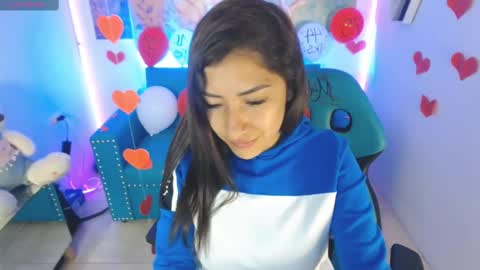 Snapshot of sofi_hot_4m chatting on February 17, 1:22 pm Sofi online show from February 17, 1:22 pm