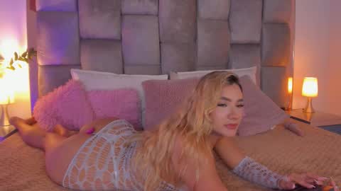 Sofia Vasquez online show from March 5, 10:05 pm