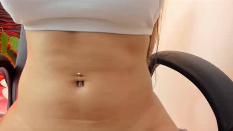 Snapshot of sofia44 chatting on October 8, 2:21 pm Skarlett online show from October 8, 2:21 pm
