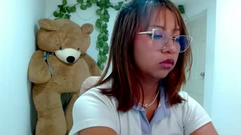 sofia_762254 online show from April 27, 8:50 pm