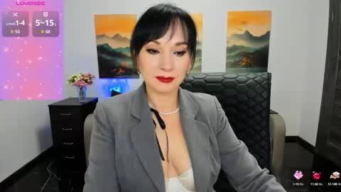 Snapshot of sofia_ford chatting on October 9, 6:50 am Sofia online show from October 9, 6:50 am