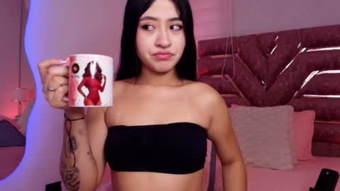 sofia gomes online show from July 3, 12:00 pm