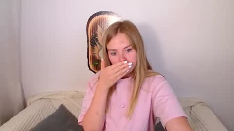 Sofia here online show from June 22, 12:04 am