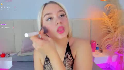 SOFIA PAMELA online show from November 30, 7:40 pm