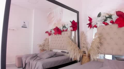 SOFIA online show from December 24, 5:34 pm