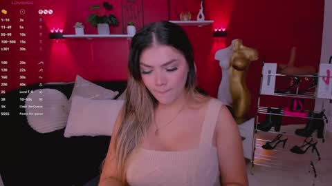 sofia_velvetx online show from May 24, 2:38 pm